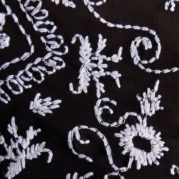 Free People Boho Blues Top Medium 6 8 Navy Bold Embroidery Blouse Shirt Breezy - Picture 8 of 14